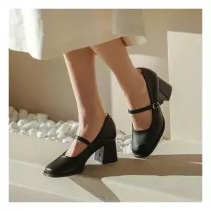 오피스룩 [SOVO] 쥬인드 소가죽 메리제인 스트랩 여성 펌프스 구두 6cm