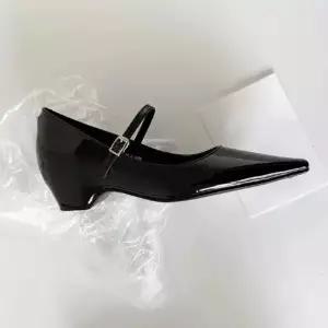 SMK 검정 여성용 굽 플랫슈즈 프렌치 펌프스 메리제인슈즈 속가보시 JEN5