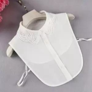 EAS 자수 펀칭 클래식 페이크 넥 케이프