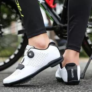 [하프클럽/셀러허브_여성트랜드패션]평페달 자전거 신발 클릿슈즈 스피닝