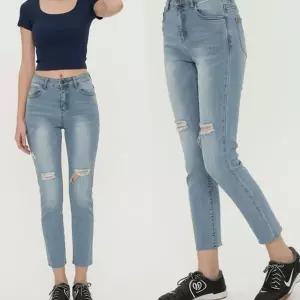 데님 팬츠 찢어진 스판 밑단 여성 데님 팬츠 컷팅 일자 청바지 크롭