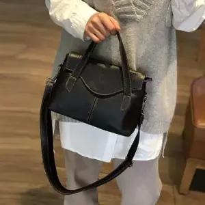 투명숄더백 천연소가죽 미니 토트백 크로스백 똑딱이단추 데일리