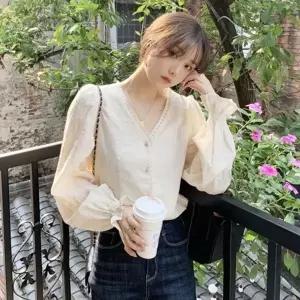 여성 봄가을 러블리 여친룩 V넥 블라우스 퍼프 긴소매 와이셔츠