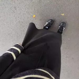 스커트 여사친 모직 아이템 정장 보송 트렌디 스트링 A라인 편안한 슬림 밴딩 HT4