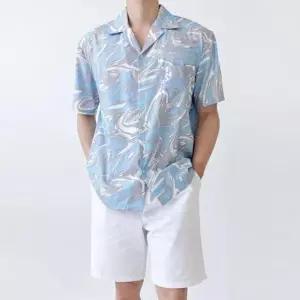 [의류] 시원한 물결 무늬 패턴 바캉스룩 휴가룩 패션 셔츠