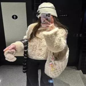 여성용 겨울 코트 상의 털 숏 아이템 램스울 퍼 도톰 일체형 모피 트렌디 HT4