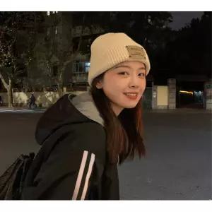패치 남녀공용 패션 니트모자 겨울 비니 직딩룩 따뜻한 시밀러룩