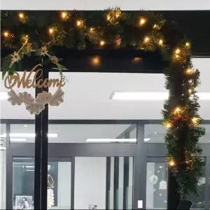 [덥석덥석] 크리스마스 대형 리스 포토존 (270CM+ 50알줄전구+초강력 접착후크10개) 문장식 문트리 벽트리