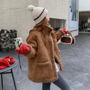 여사친 모피코트 따뜻한 램스울 라이크 퍼 일체형 코트 앞뒷면 양복 1PICK1