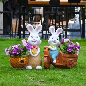 귀여운 토끼 조각상 카페 잔디 모형 포토존 펜션 야외