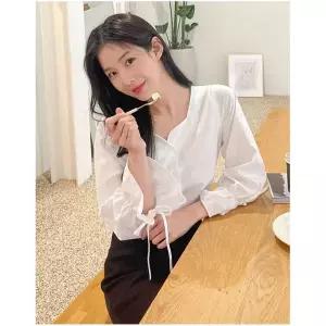 반에이크 민코 물결 블라우스_OB11BLME04Z