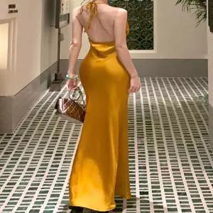 스커트 여친 봄 지취금 미심 끈 홀터넥스커트 파문 반짝반짝 이브닝 파티 드레스 원픽1