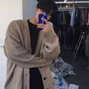 남성 가을 간절기 브이넥 니트가디건 오버핏카