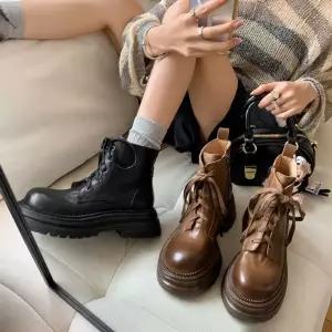 올요아 여자 키작녀 워커힐 워싱 소가죽 시크 키높이 워커 미들굽 리얼 가죽 스트랩 앵클부츠 꾹5