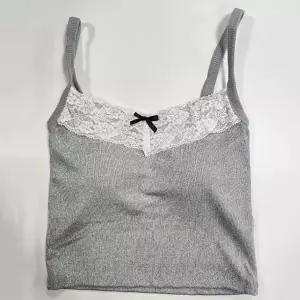 레이스나시티 레이스 리본 패드내장 슬림 크롭 끈나시티