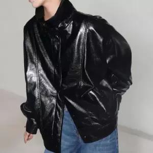 [옷자락]남녀 공용 겨울 오버사이즈 뒷트임 하이넥 광택 가죽 재킷