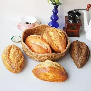 말랑말랑 호밀빵 모형 1P 디저트 빵모형 카페 소품 데코소품