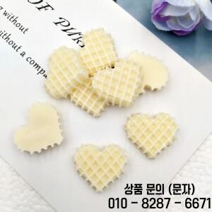 10 개/몫 음식 카보 숑 귀여운 수지 하트 모양의 비스킷 플랫 백 Scrapbooking 공예 꾸밈 모바일