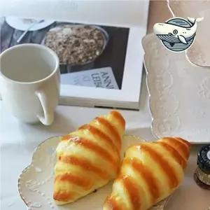 디자인 카페 소품 크로와상 가짜 음식 소품