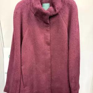 [크로커다일레이디]밴드넥 힙기징 알파카 코트 와인