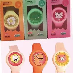 어린이 캐릭터 LED 발광 팔찌 야간 안전 액세서리 실리콘 밴드 귀여운 디자인