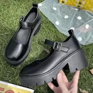 [오노마] ONM 앞코 통굽 슈즈 메리제인 여자 둥근 장식 키높이 버클