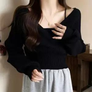ONM 오픈숄더 하객룩 겨울 니트 스웨터 브이넥 니트티