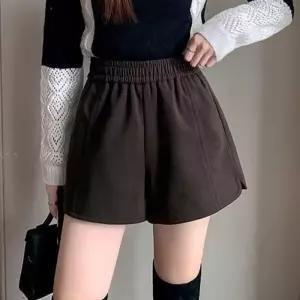 ONM 베이직 러블리 A라인 모직 하이웨스트 반바지