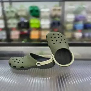 [크록스] 가벼운 클래식 레트로 스포츠 클로그 211281-309/애플아울렛