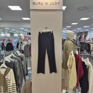 부루앤쥬디 HC42 금속장식버튼부츠컷슬랙스 금속장식버튼부츠컷슬랙스 BBSCSC104P