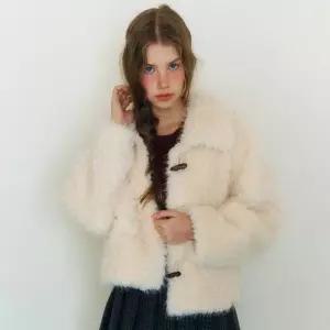 로엠 리오더 토글 퍼 후드 미디 자켓RMJLG11RTE 125982