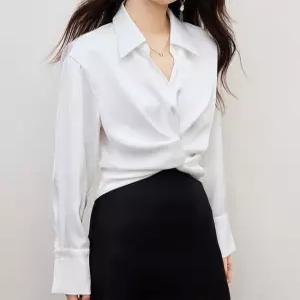 [패션시그널]유니크 꼬임패턴 셔츠블라우스 DC1E20