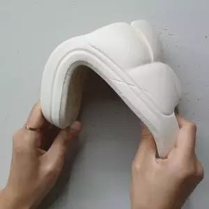 P1 여성용 뚱카롱 쿠션 슬리퍼 아이보리 구름슬리퍼 거실슬리퍼 쿠션슬리퍼