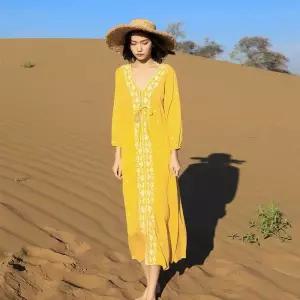 롱 원피스 바캉스룩 꽃무늬 셔링 플레어 뷔스티에