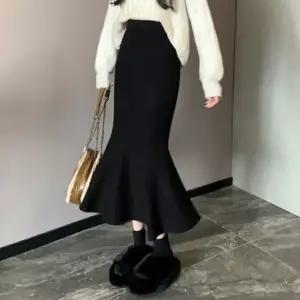 여성 롱 치마 사계절 가벼운 밀착핏 니트 머메이드 허리밴딩 스커트