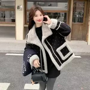 여성용 재킷 코트 퍼 일체형 잔꽃에 무스탕 도톰한 OP1