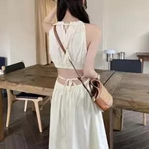 홀터넥 드레스 허리 뒷트임 디테일 우아한 롱원피스