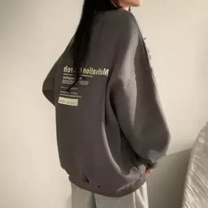 [옷은날개] 여성맨투맨 데일리 깔끔한 루즈핏 레터링 맨투맨