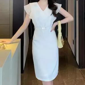 물결모양 주름 장식 포인트 흰원피스 정장룩 원피스