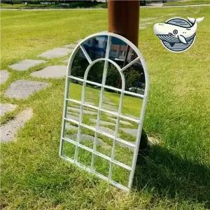 화이트 빈티지 창문형 벽걸이 미러 카페