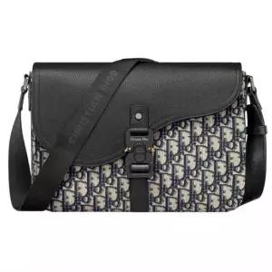 [명품] Saddle 플랩 스트랩백 1ADME162YKS_H27E