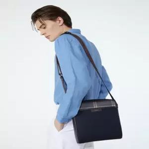 헤지스 액세서리 남성 24FW [스테디셀러] 브라운 체크 소가죽 배색 나일론 크로스백 WUBA4F030W3