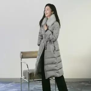 [샤트렌]폭스퍼 트리밍 벨티드 롱 다운 코트_HCDWDW210 HCDWDW210