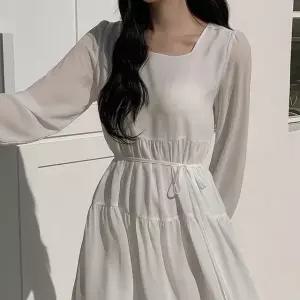 로네아 쉬폰 셔링 스트랩 원피스 봄 가을 데일리룩 출근룩