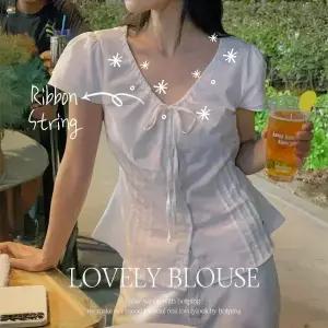 핫핑 폴링러브 캡소매 반팔 셔링리본 핀턱 코튼 블라우스