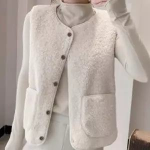 [라일리여성의류] Rly 겨울 뽀글이 조끼 지퍼 단추 여성 양털 후리스