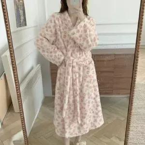 [챠밍 스토어][인기필수템]포근함의 끝판왕 핑크호피 수면잠옷 밍크 수면가운 호텔가운