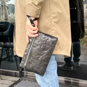 [하프클럽/]남자 소가죽 파우치 클러치백 손가방 파우치백