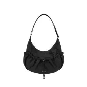 [제이에스티나] COY MD라운드호보 BK (JHNEHA6BS172BK260)