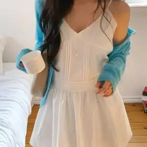 [요즘에] 레일라핀턱나시원피스